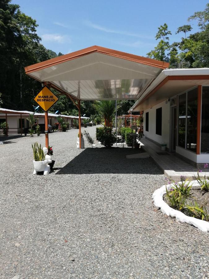 Puerto Vargas Lodge Cahuita Esterno foto