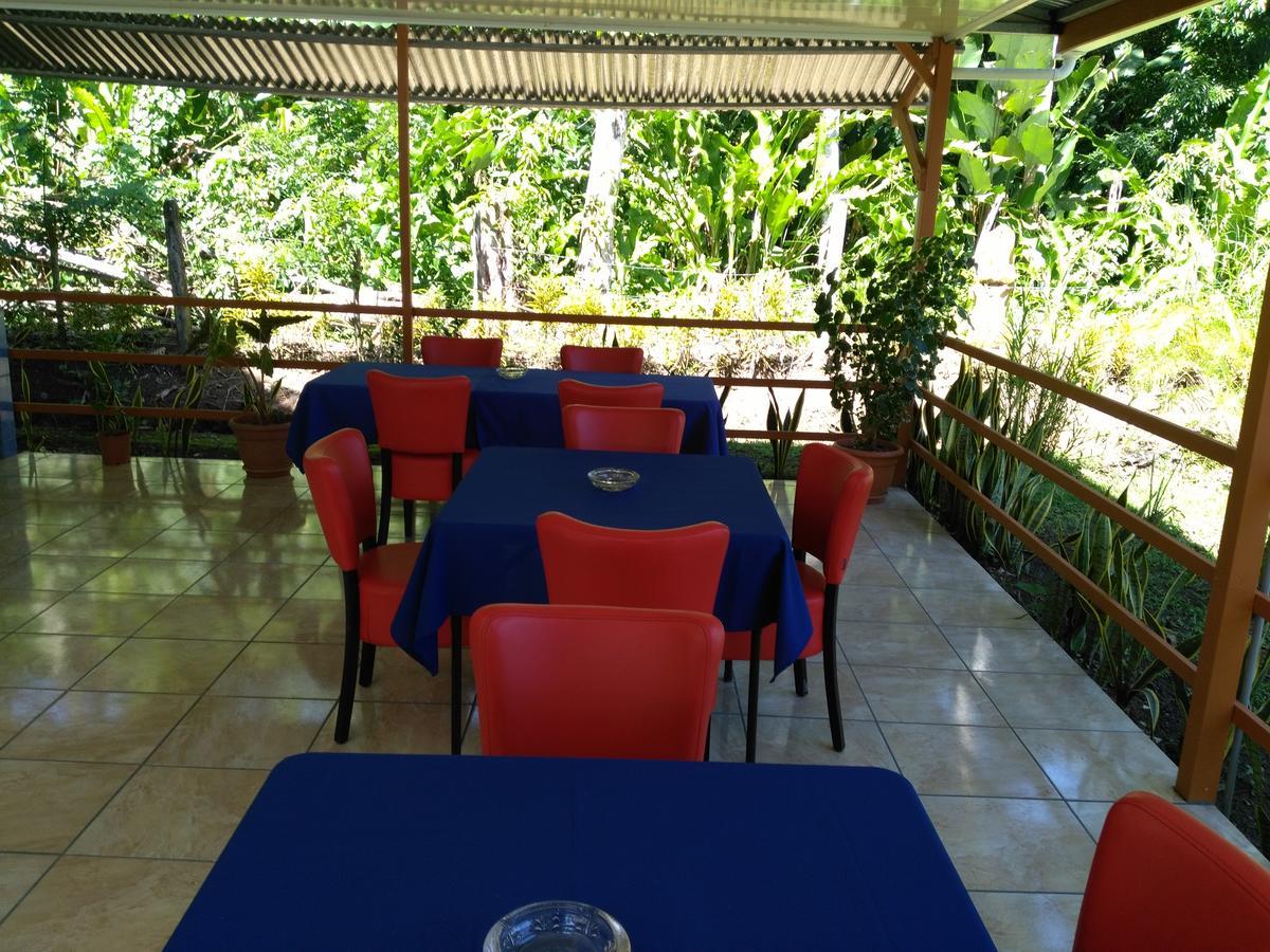Puerto Vargas Lodge Cahuita Esterno foto