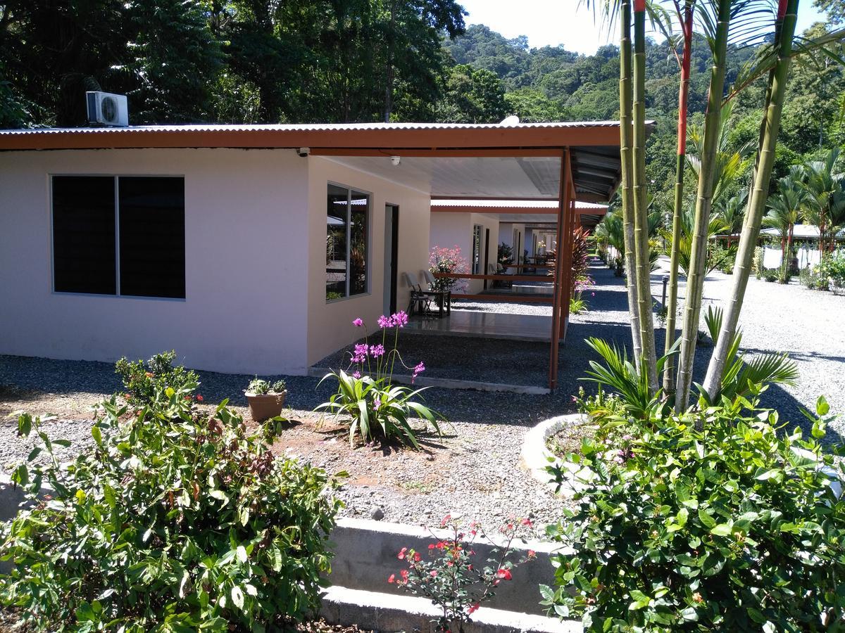 Puerto Vargas Lodge Cahuita Esterno foto